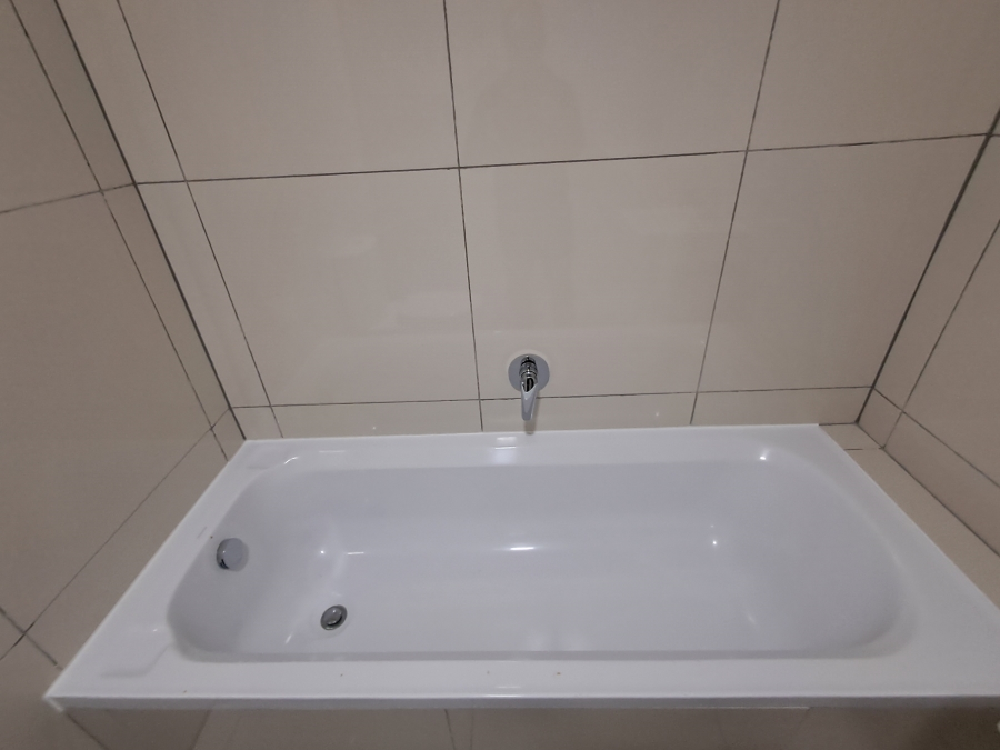 To Let 2 Bedroom Property for Rent in Zonnebloem Western Cape